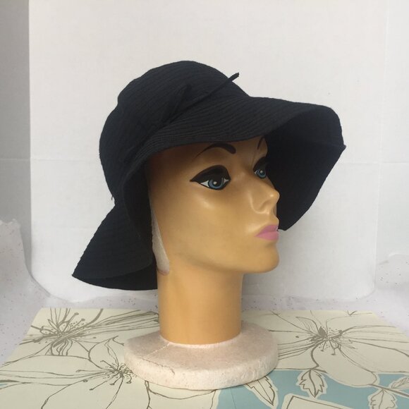 Wallaroo Hat Company Hampton Black Sun Beach Hat Bow Detail 100% cotton Floppy - Picture 1 of 9